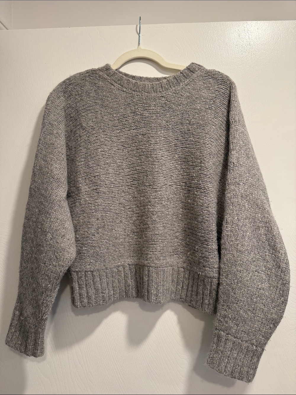 Aritzia Babaton Cropped Crewneck Sweater in Heather Gray (100% Alpaca)